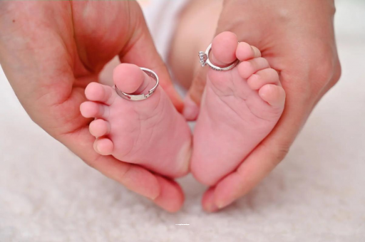 香港7个月孕妇肚子疼
